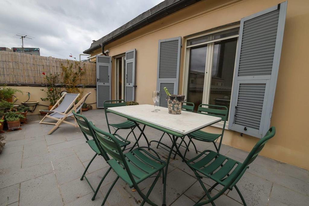 Altido Apt For 3 With Rooftop Balcony And Lovely Cityview Genoa Bagian luar foto