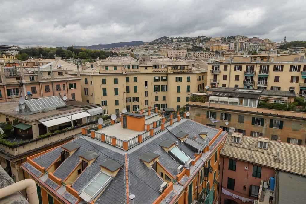 Altido Apt For 3 With Rooftop Balcony And Lovely Cityview Genoa Bagian luar foto